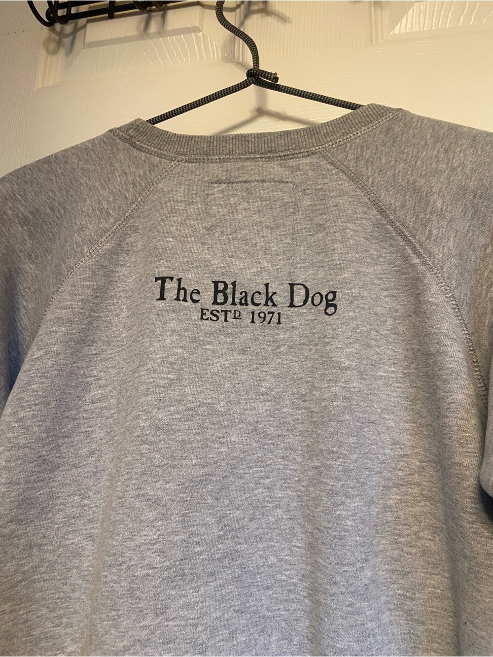 The Black Dog Gray Graphic Crewneck Sweatshirt Small - Picture 3 of 4